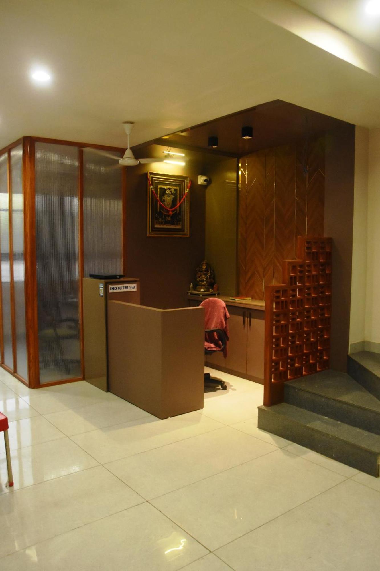 Hotel J K And Restaurant Morbi Kültér fotó